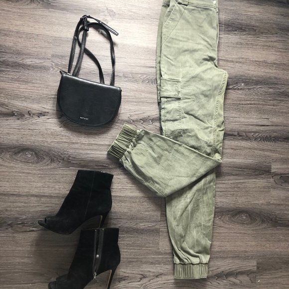 Hollister Green Ultra High-Rise Joggers - Picture 3 of 4